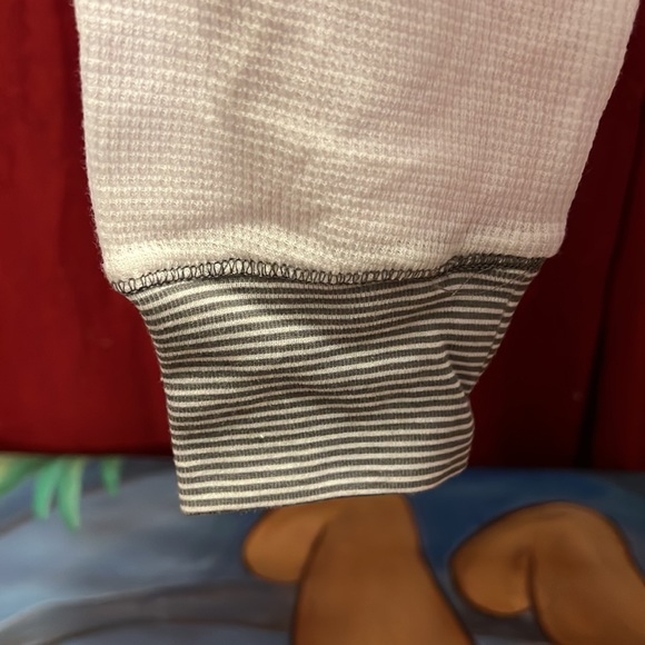 Warm Essentials by Cuddl Duds. White long sleeve vneck Henley - Picture 4 of 8